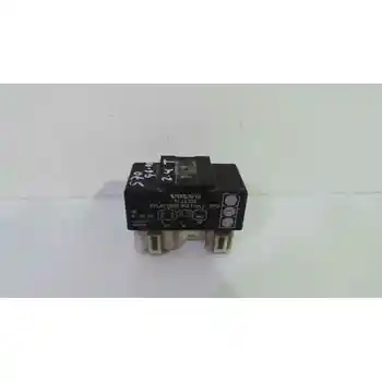 

899251000 2523085 Relays/Fuses Volvo S70 (874)