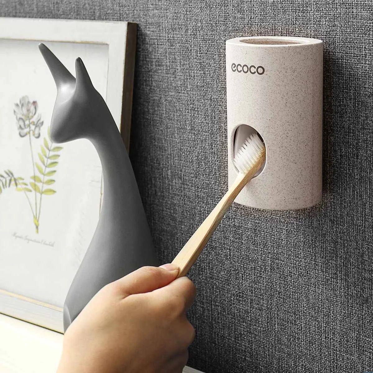 

Device Automatic Toothpaste Squeezer Dispenser Dust-proof Toothbrush Holder Extrusion Wall Mount Stand Bathroom Accessories Set