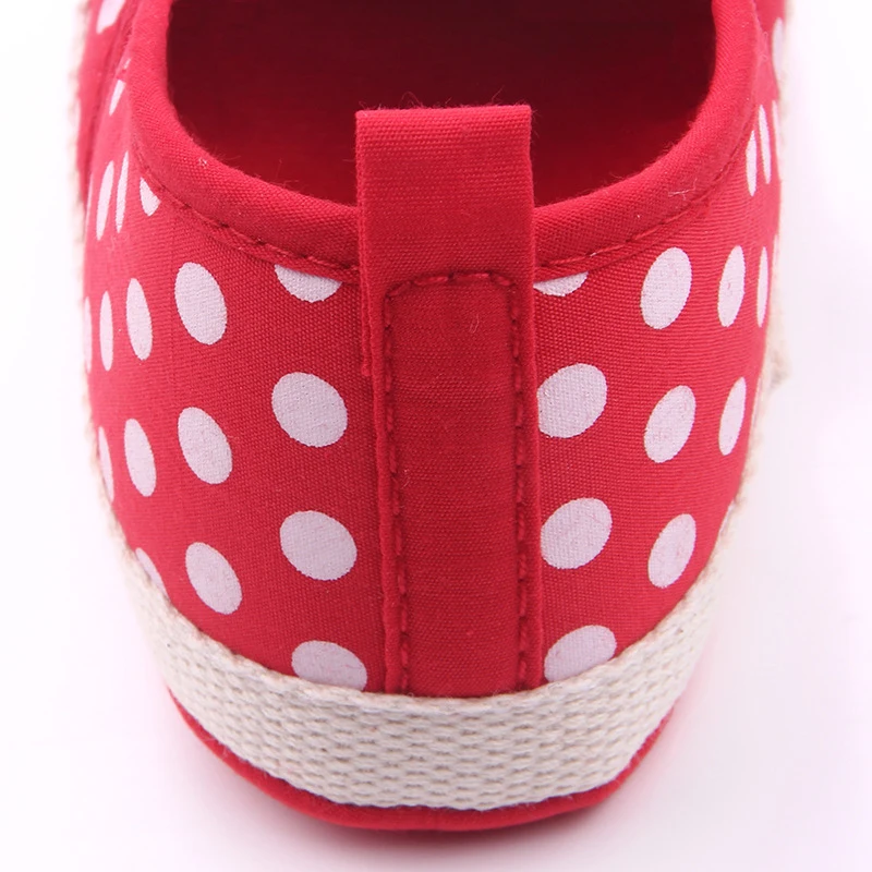 Милые ботиночки для новорожденной девочки от 0 до 18 месяцев с Минни; туфли с бантиком для принцессы; мягкие туфли с цветочным узором в горошек