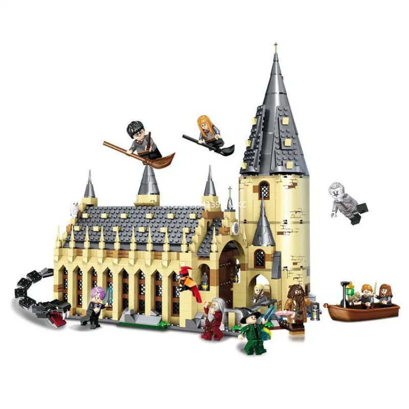 

926PCS Movie Sets 16052 Model Building Kits Castle Hall Blocks Toys