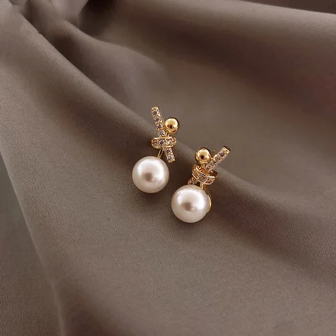 New Love Pearl Stud Earrings Heart-shaped Rhinestone Pearl Earring Women Girl Party Personality Temperament Jewelry Gift
