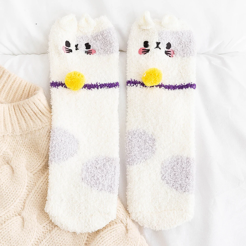 Cute Autumn Winter Women Sock Fuzzy Socks Lovely Animal Women Dot Cat Giraffe Cartoon Socks New Arrival Cotton Warm Socks