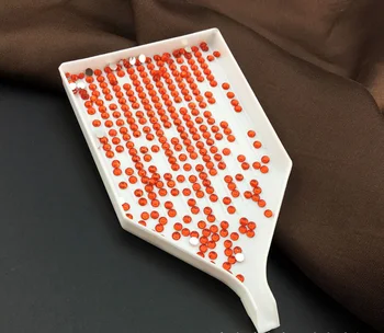 

5pcs/lot Plastic Tray tool Diamond Painting accessories Round square Partial Full DIY Sticking drill plate box Tools