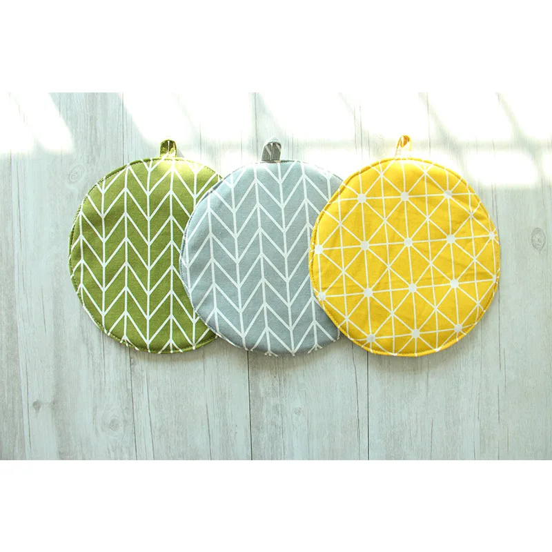 

1pcs Non-slip Insulation Cotton Round and Eco-Friendly Table Mat Insulation Pad Table Placemats with Kitchen Mat Hot Pot Mat