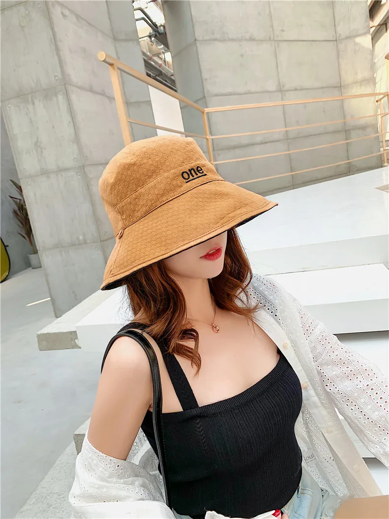 New fashionable men's fashion embroidery letter fish cap male female male female English