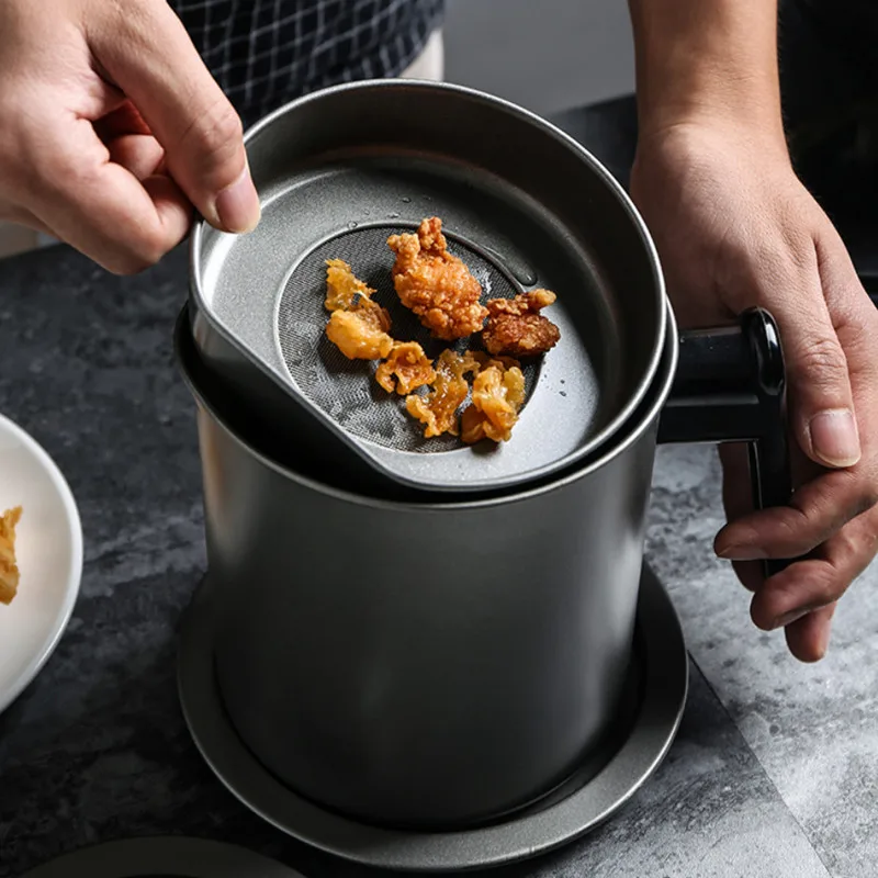 

Oil Pot Japanese Style Kitchen Liquid Storage Jar Leak-Proof Soup Container Stainless Steel with Strainer Oiler Storage Filter