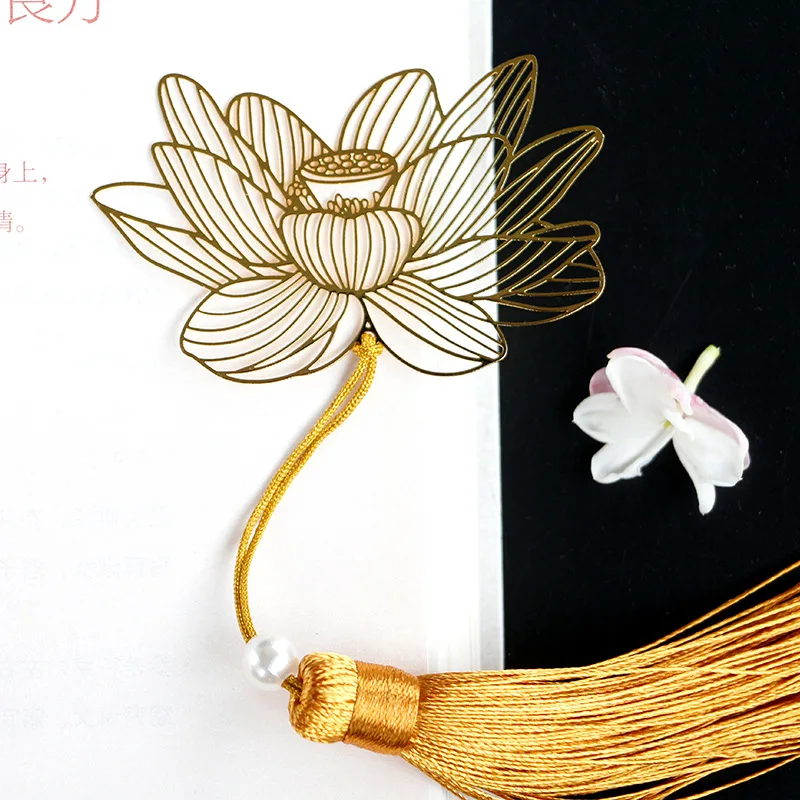 

Metal Bookmark Customizable Chinese-style Lotus Hollow out Veins Creative Brass Bookmark Customizable Scenic Area Students Gift