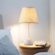 Современная Минималистичная настольная лампа для спальни, белая прикроватная настольная лампа, элегантная льняная ткань, абажур, лампа для гостиной