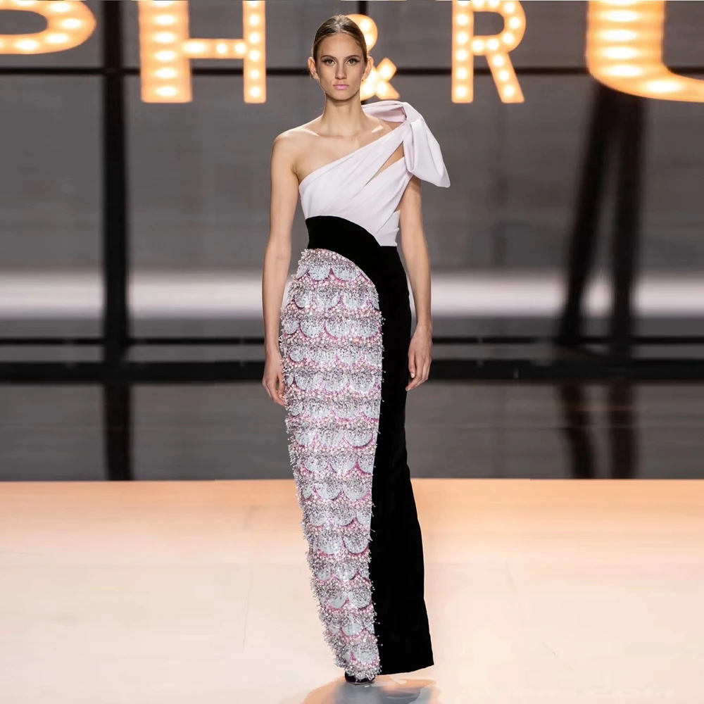 Новые модные черные с белым, со стразами, в стиле пэчворк; с длинными Maxi Dress Vestidos знаменитости Вечерние вечернее платье, одно плечо праздничное платье