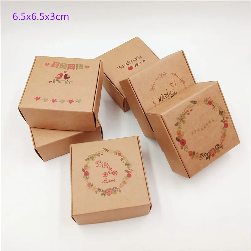 

20pcs/lot 65*65*30mm Print 'Merry Christmas ' Small Kraft paper Aircraft Box Packaging Jewelry Box Exquisite Festival Gift Box