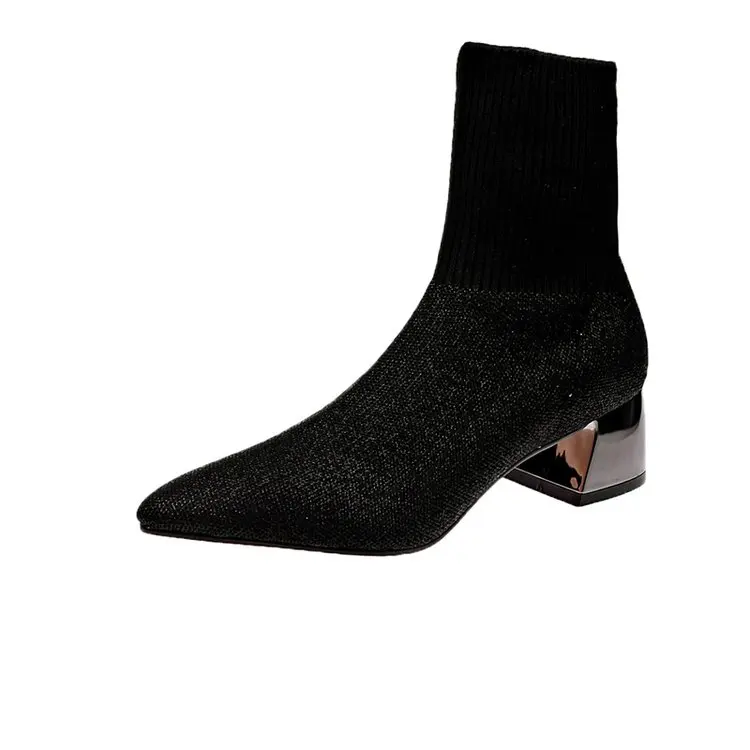 Растягивающиеся сапоги-носки черного и бежевого цвета; женские вязаные ботильоны на толстом каблуке; элегантная женская зимняя обувь; коллекция года; короткие ботиночки для женщин