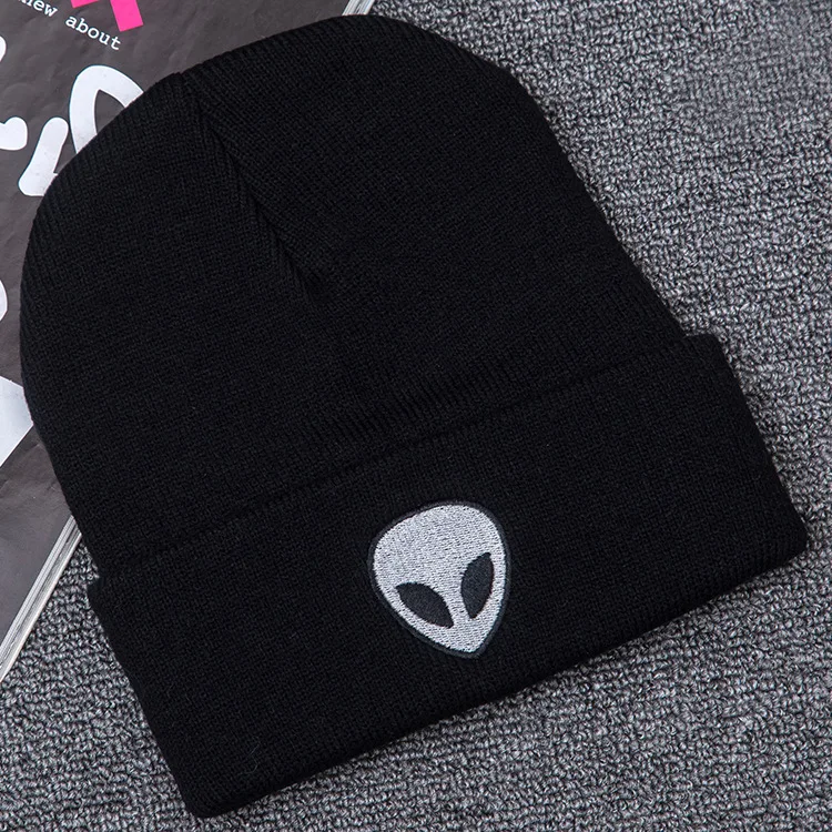 

New Alien Embroidered Street Skull Knitted Hat Outdoor Ghost Head Warm Woolen Hat in Autumn and Winter