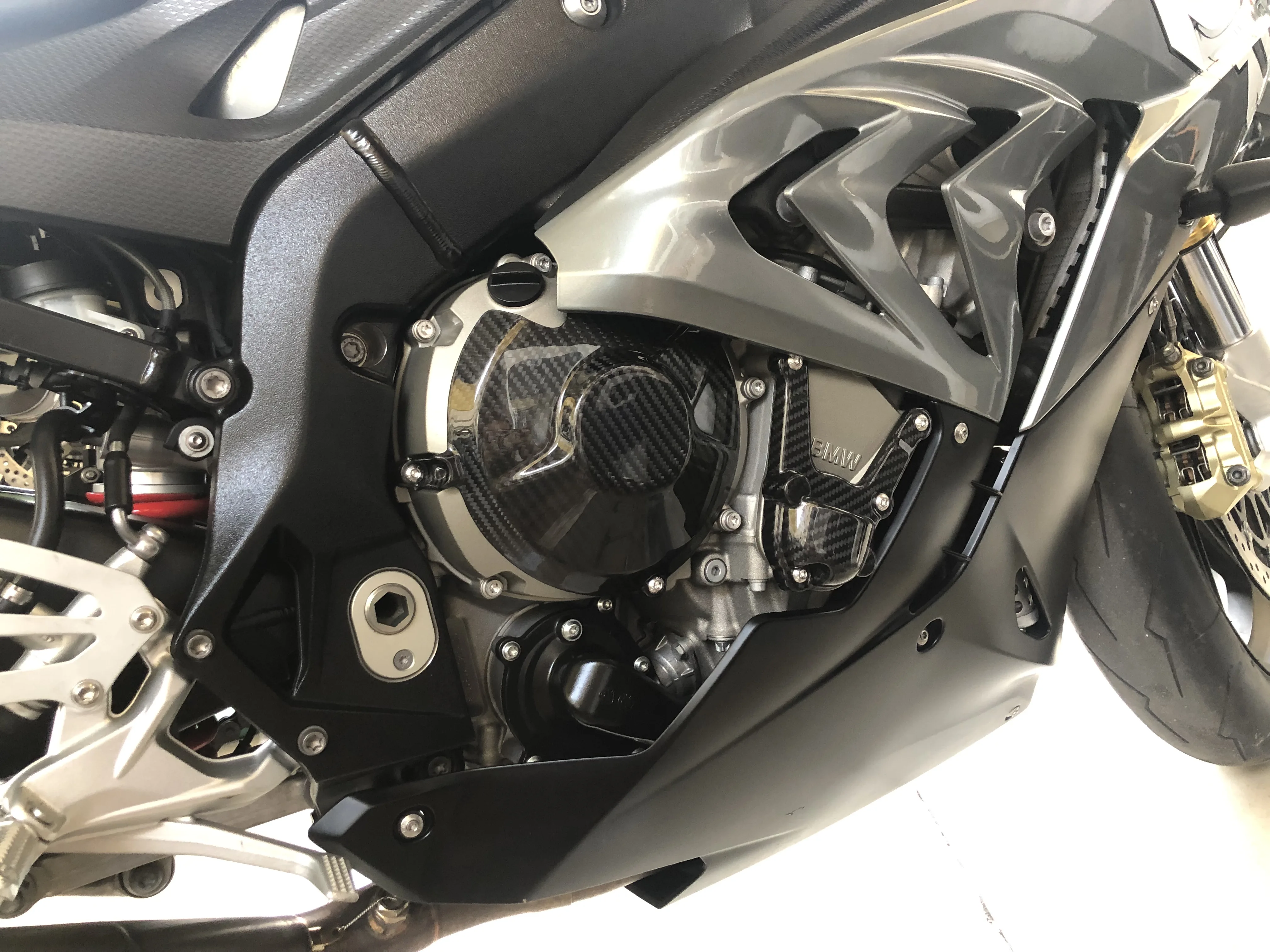 BMW S1000RR S1000R S1000XR Left Side Clutch Engine Cover in Twill Carbon Fiber Der neueste