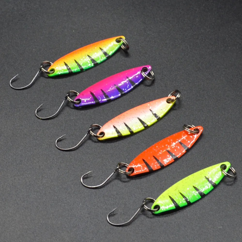 5PCS Long Tongue Fake Bait Minor Fish Hook Bionic Fake Crank Bait Fishing Tool Strong Treble