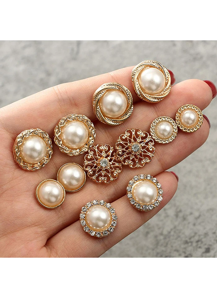 

Z 2019 New Women Gold Retro Temperament Autumn Winter Round Pearl Flower Alloy 6 Pairs Of Earrings 1-1.6CM