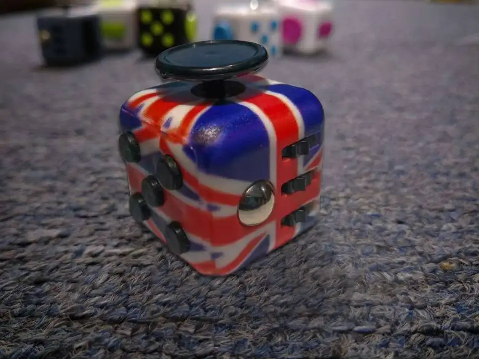 3,3 см куб высокое качество виниловые настольные игрушки для пальцев на день рождения Рождественский подарок антистрессовый кубик игрушки - Цвет: 1