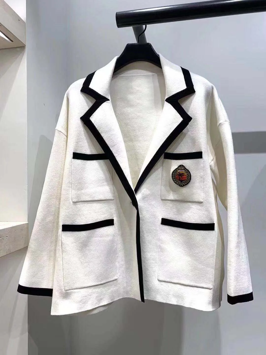 

Women Jacket 2020 Spring and Summer New College Style Embroidered Badge Button Coat
