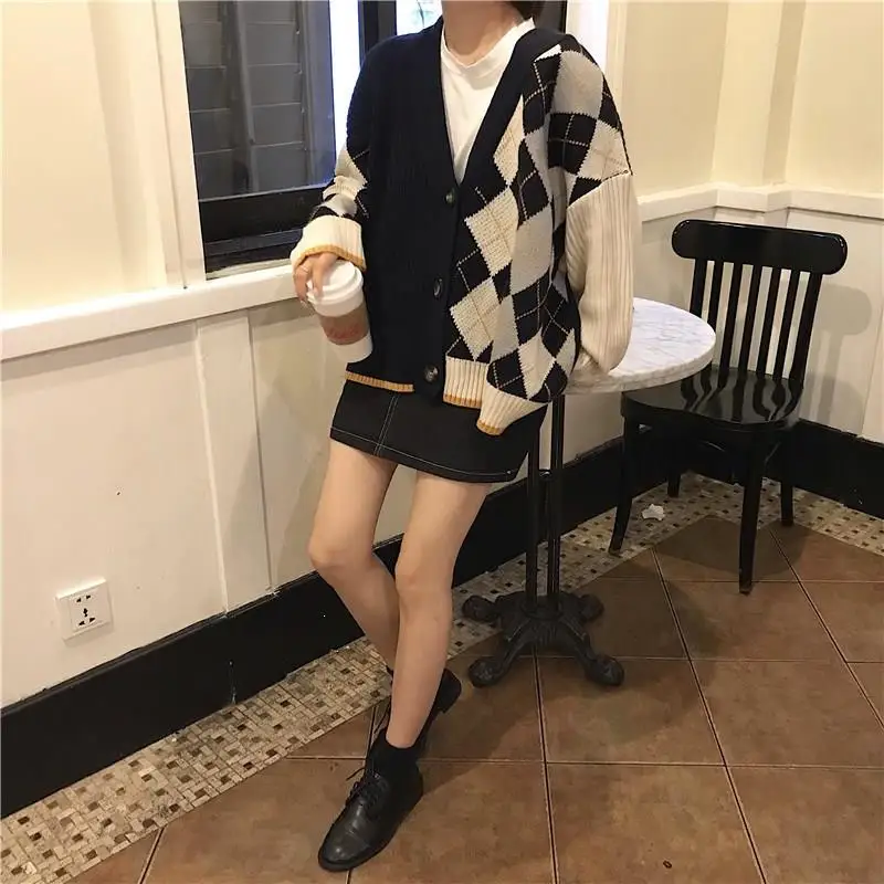 Женские осенние корейские Цветные Лоскутные клетчатые вязаные кардиганы с v-образным вырезом, короткий свободный свитер с рукавом летучая мышь, пальто на пуговицах