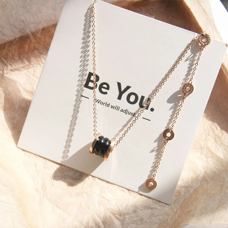 

Cross Border for New Style Little Red Book 1 Titanium Steel Spring Necklace Electroplated 18K Gold Trend Simple Choker Hot Selli