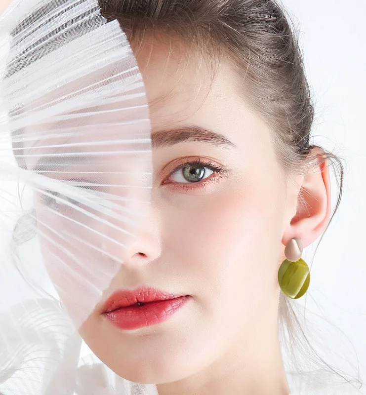 AOMU New S925 Sterling Silver Pin Avocado Green Enamel Geometric Irregular Oval Metal Stud Earrings for Women Statement Jewelry