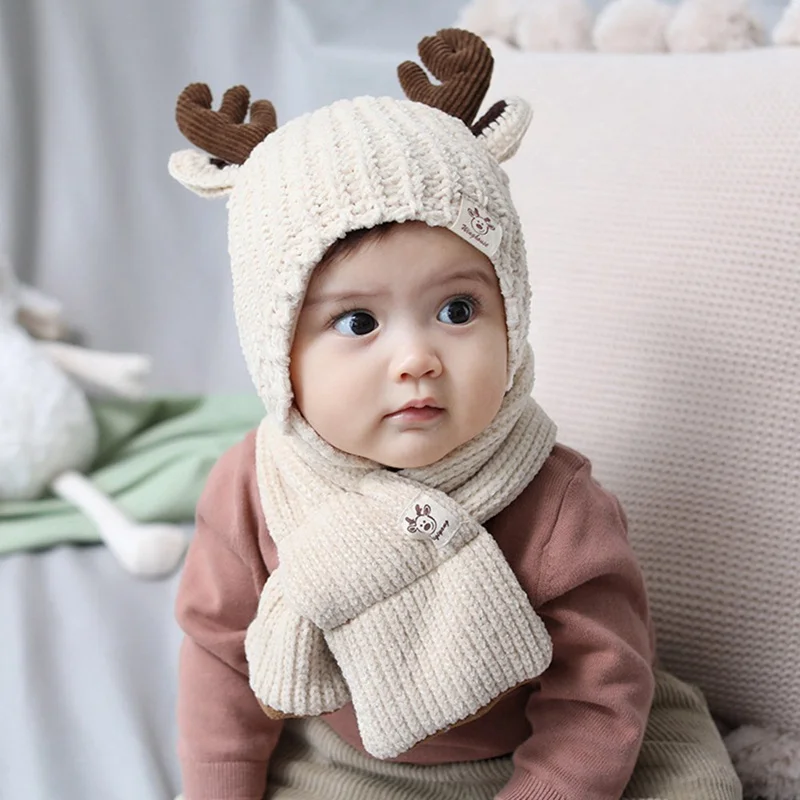 Очень милая зимняя теплая шапка с оленем для маленьких мальчиков и девочек, комплект с шарфом, плотная флисовая вязаная шапка, рождественский подарок