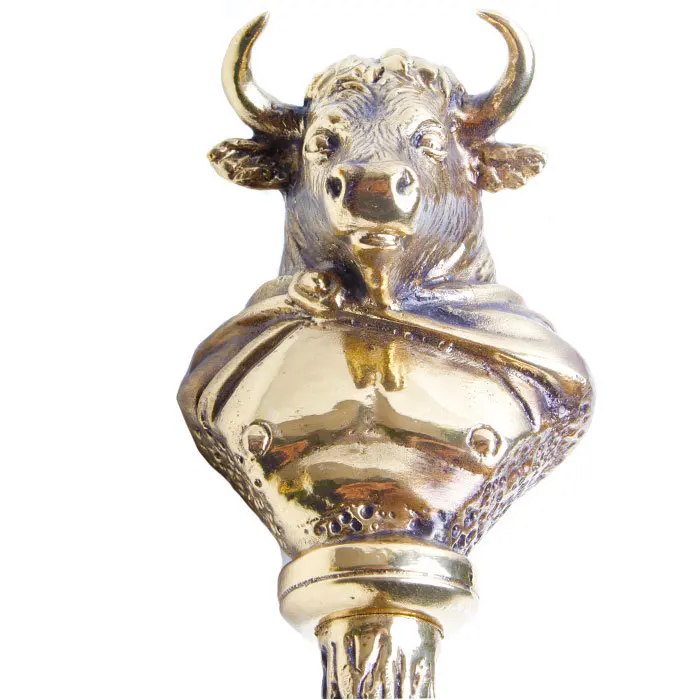 Рисунок 2 - Подарочная ложка для обуви «Бык» с держателем (42 см