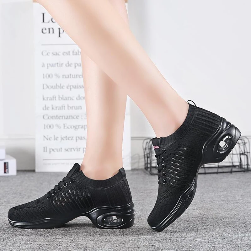 twaalf rok Lucky 2021 Merk Vrouwen Dansschoenen Fly Weave Ademend Mesh Dance Sneakers Jazz  Hip Hop Schoenen Vrouw Dansen Schoen Zapatos|Dansschoenen| - AliExpress