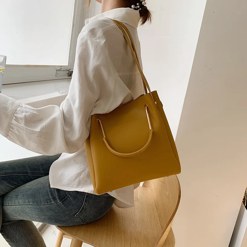 

2019 new ladies bucket bag tide Korean version of simple Joker slung portable shoulder bag bag