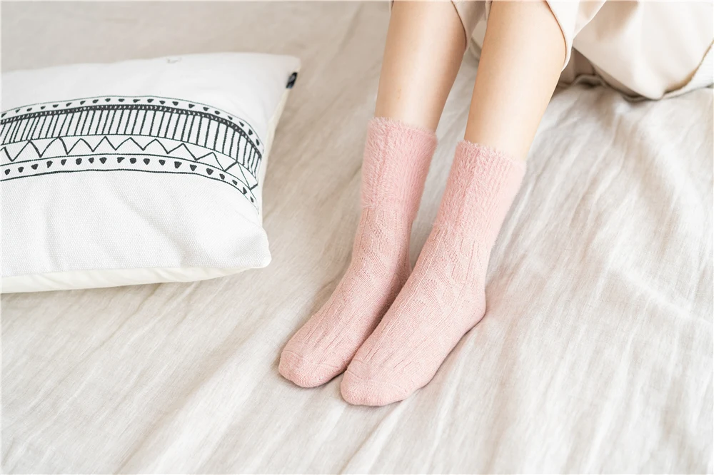Новые модные теплые зимние мягкие бархатные плотные носки с узором в виде Твиста новогодние подарочные носки ярких цветов 5 пар/лот