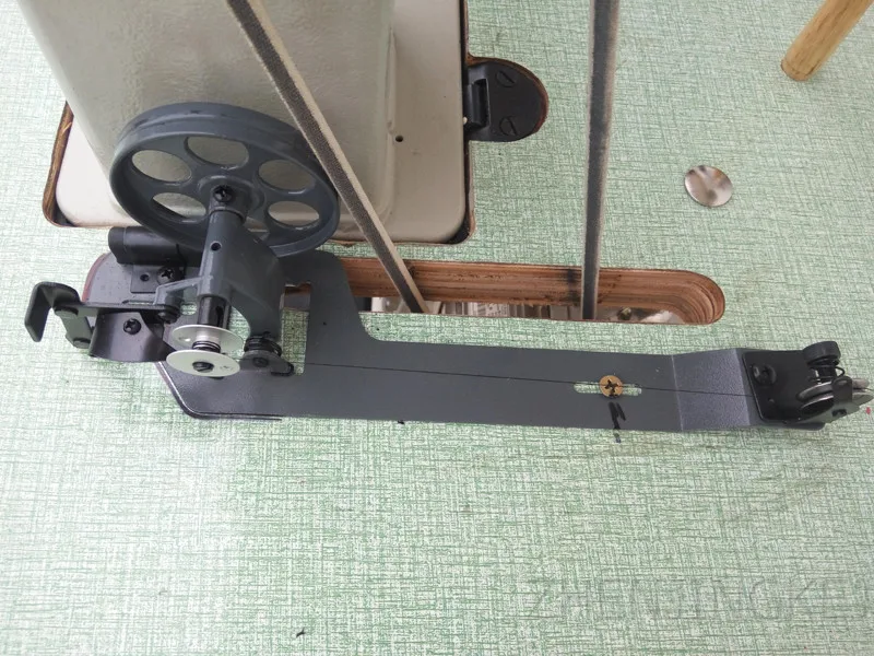 Полуавтоматическая швейная машина для париков, электрическая энергосберегающая высокоскоростная двухлинейная одноголовая машина, промышленная швейная машина