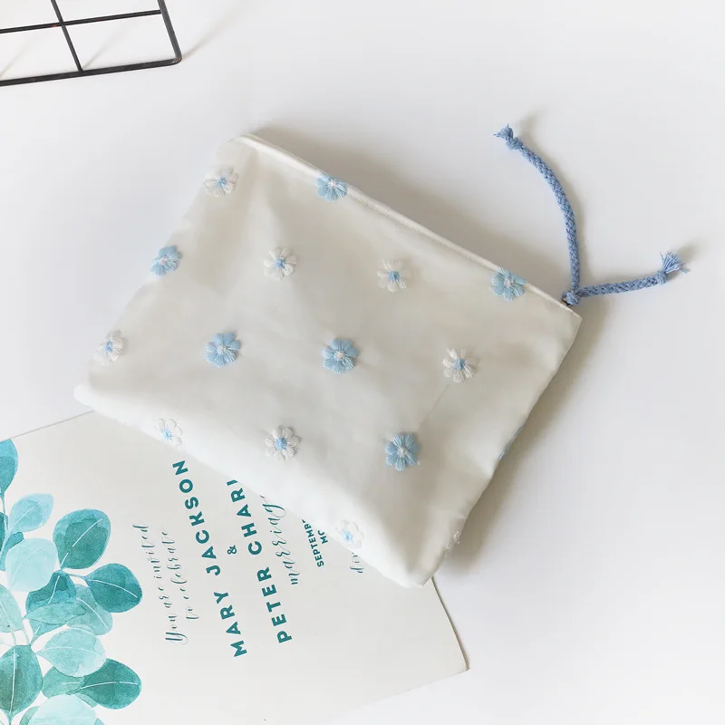 Small Daisy Flower Mini Sweet Wallet Portable Cosmetic Bag Cute Flower Storage Bag