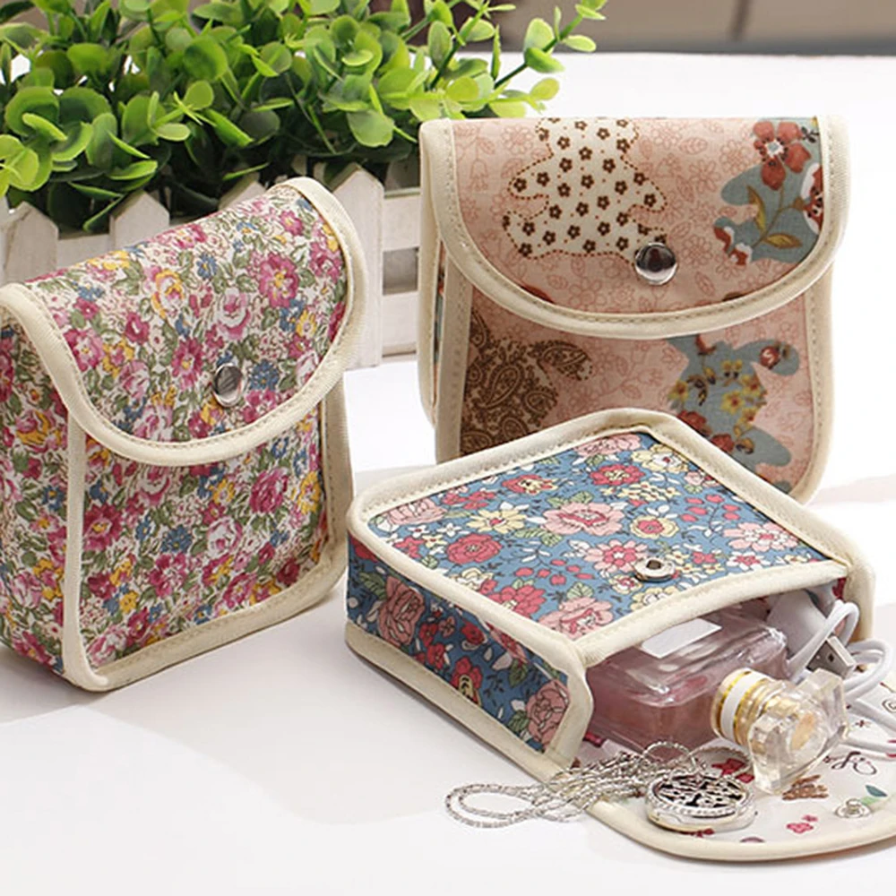 

Makeup Tool Sanitary Pads Bags Wet Reusable Travel Storage Bag for Mama Cloth Pads Menstrual Napkin Also Can Be Coin Makeup Bag