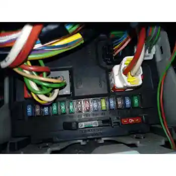 

CASE RELAYS/FUSES CITROEN C3 PICASSO
