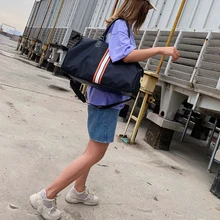 

YILIAN Ladies large capacity travelling bag Nylon light weight handbag sports fitness fashionable versatile shoulder bag