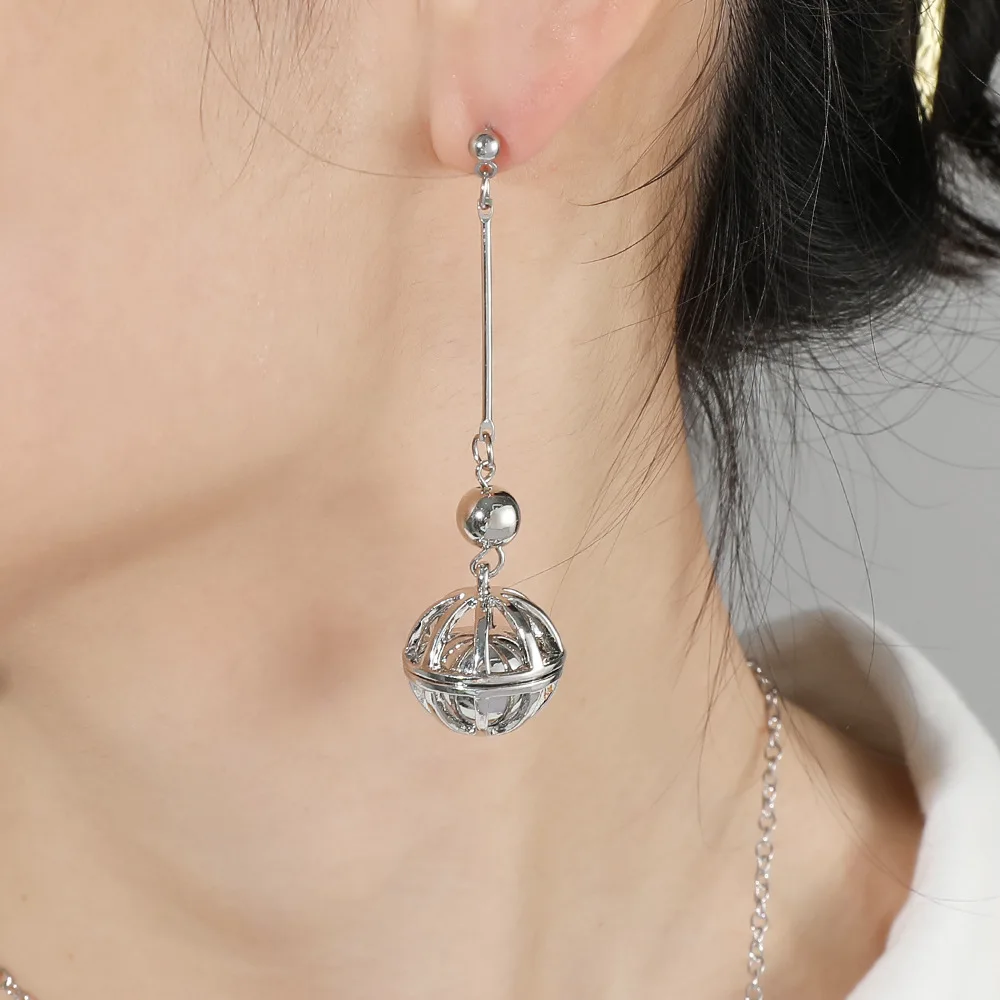 Anime Tokyo Revengers Kazutora Hanemiya Earrings Hollow Ball Pendant Drop Cosplay Jewelry Accessories dangle earrings,drop earrings,pendant earrings,long earrings