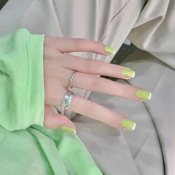 

24pcs Fashion French White Edge Green Color Wearable Fake Nails Girl Daily Decoration Finisned Nail Beauty Manicure Tool DL