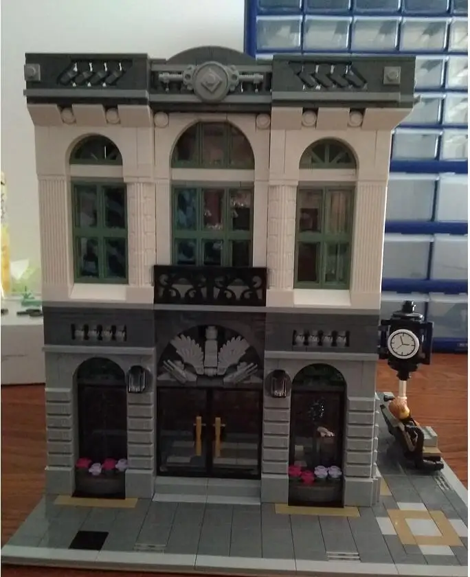 

2413pcs Brick Bank Creator Series City Street Model Building Blocks Bricks Toys Gift For Children