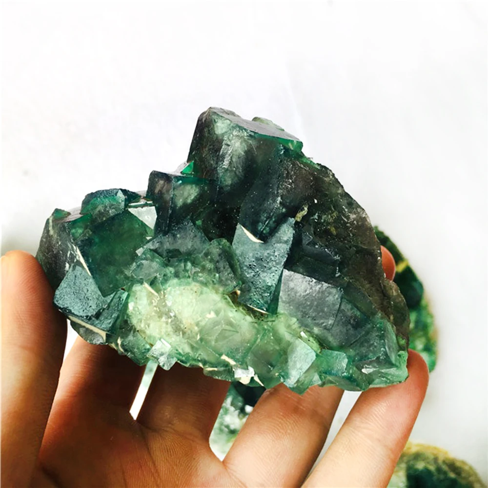 top-quality-natural-green-fluorite-raw-crystal (1)