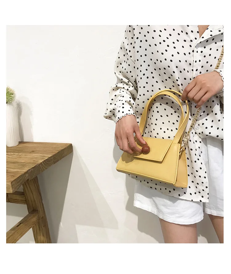 Small group bag women's bag new retro fashion portable small square bag versatile single shoulder design messenger bag