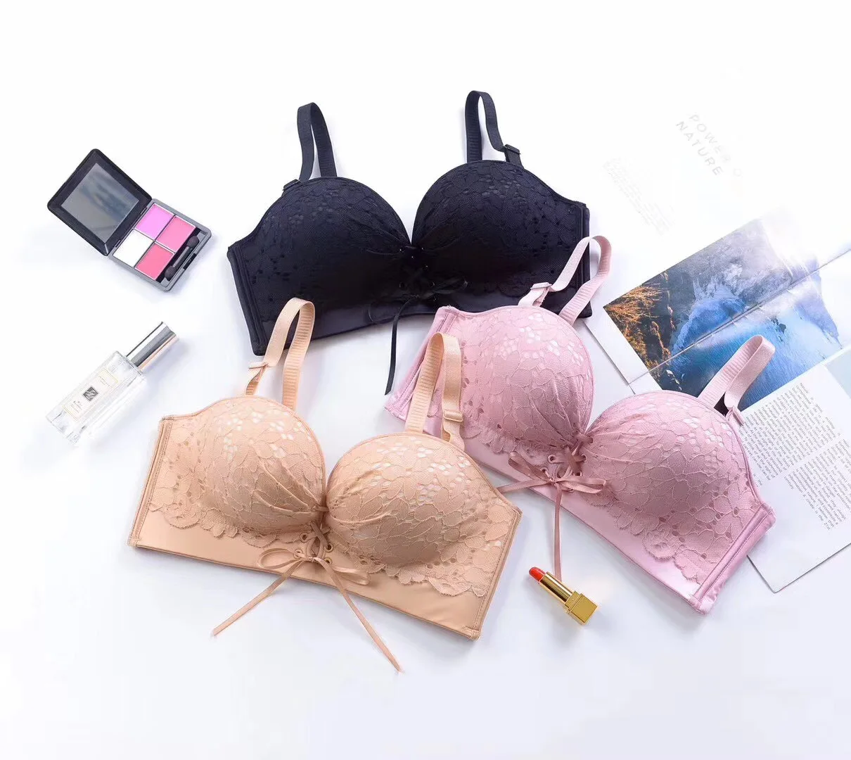 Hot Strapless Underwear Multi-functional Lingerie Women Lace Brelette Sexy Push Up Bras Three Quarters Bra Wire Free Brassiere