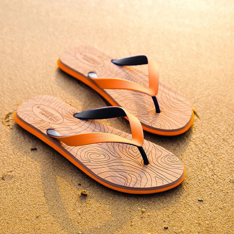 

Flip-flops Summer 2019 Men Wood Grain Sandals Flip-flop Anti-slip Flat Heel Sandals Occident Fashion Sandals