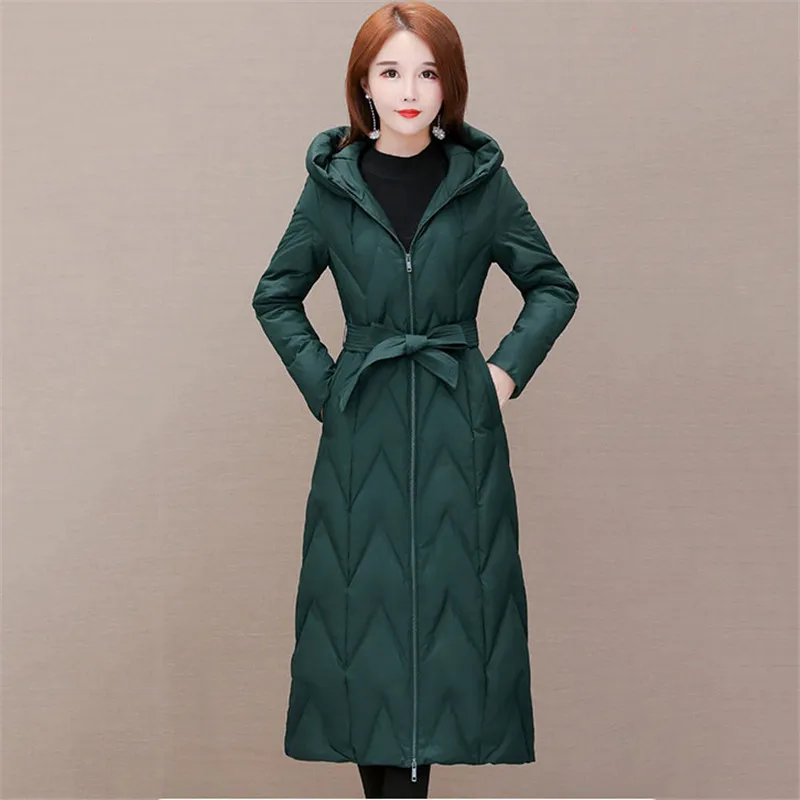 Dark green Зимняя хлопковая куртка-пуховик; Новинка года; Корейская версия; Верхняя одежда с капюшоном; модная длинная парка высокого качества - Цвет: Dark green