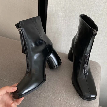 

Winter 2020 INS Luxury Women Round High Heels Ankle Boots Lady Patent Leather Short Boots Black Heels Designer Boots Party Shoes