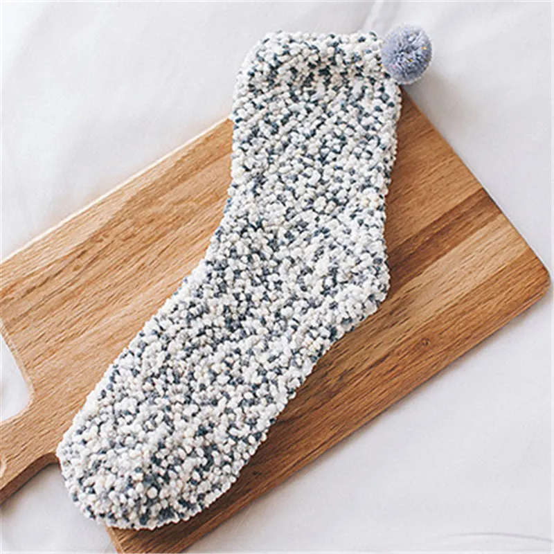 Cute girls' coral fleece socks women thickening warm winter soft floor socks with cute hairball Christmas gift socks dropship - Цвет: Light Gray