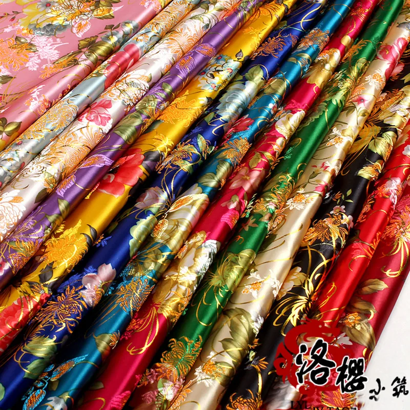 Платье кимоно из жаккардовой ткани с золотым шелковым переплетением|jacquard brocade