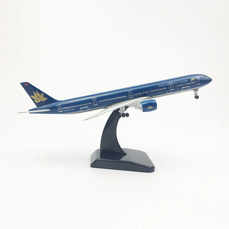 20CM Airbus Boeing B747 B777 A380 A350 Airlines Airplanes Plane Aircraft Alloy Model Toy With Landing Gear Toys F Collections