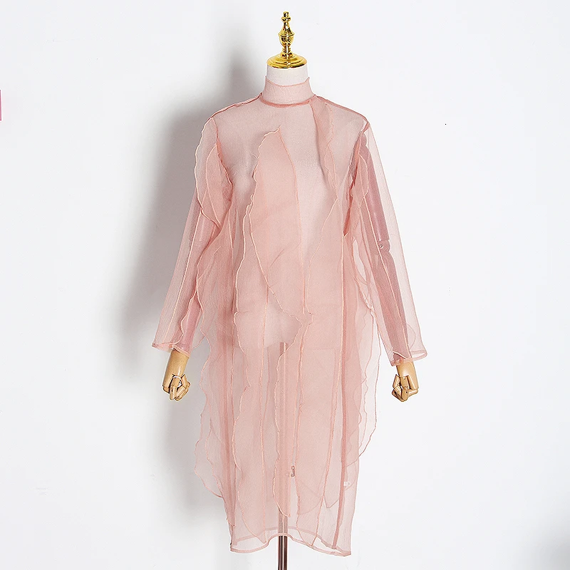 pink TWOTWINSTYLE Сетчатое перспективное платье для женщин Водолазка с длинным рукавом Высокая талия с рюшами платья для женщин Мода одежда - Цвет: pink