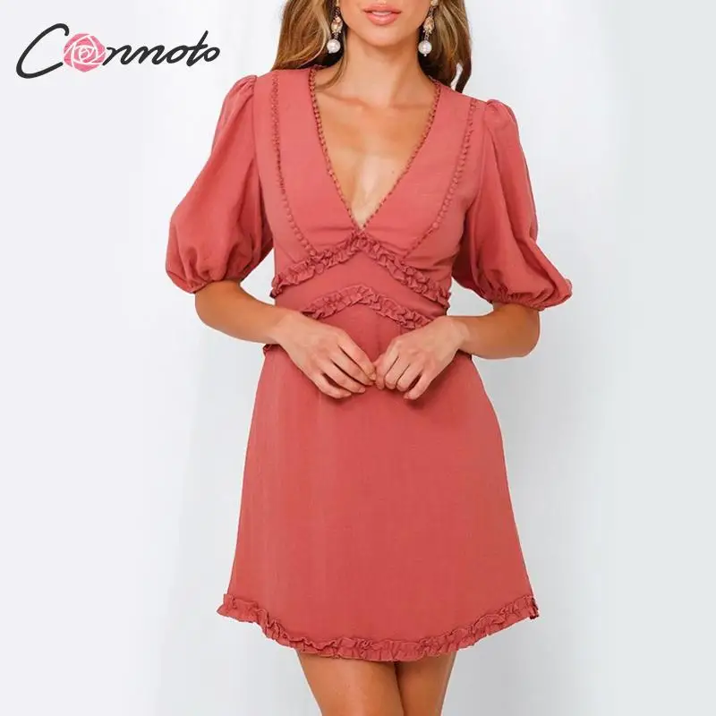 Conmoto Для женщин Красный V образным вырезом Короткие вечерние платья женские рюшами трапециевидной формы Фонари рукав мини платье дамы летние каникулы Vestidos
