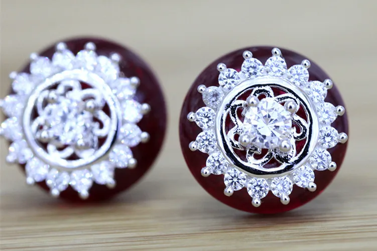 Uglyless Noble Garnet Red Stud Earrings for Women Shinning Zircon Floral Earrings Solid 925 Sterling Silver Brincos Bijoux E1706