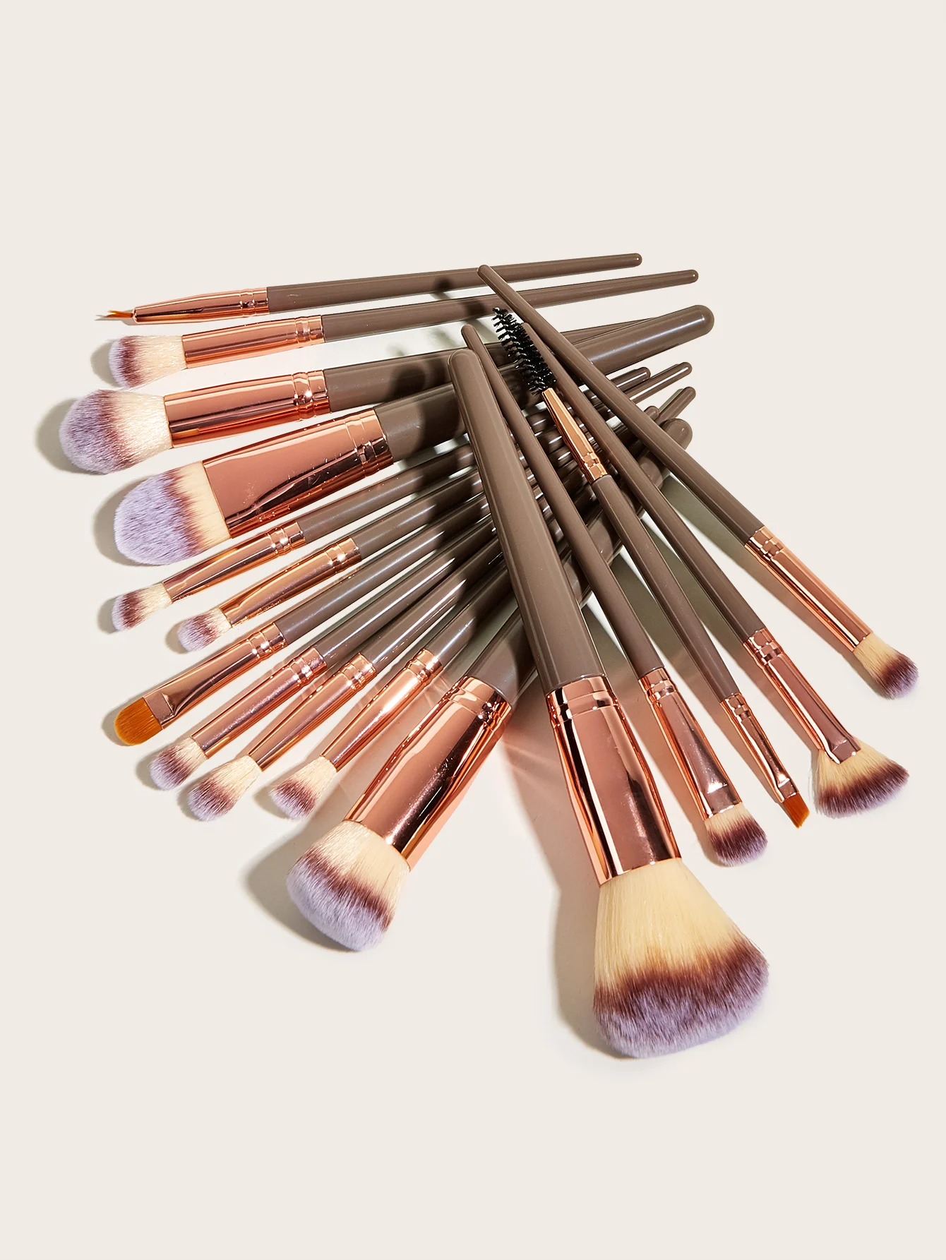 Makeup brushes private label